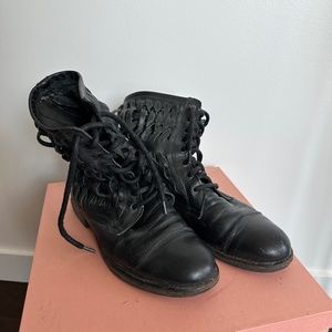 Slouchy combat boot in soft leather